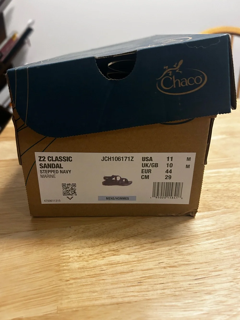 NWT Classic Z2 Chacos Sz 11